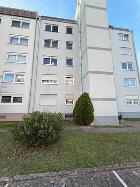 Foto - 2 Zimmer-Wohnung im 1.OG mit Balkon, Stellplatz und Keller