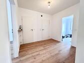 Foto - Neu sanierte, charmante 78qm 3 Zimmerwohnung mit Sonnenbalkon