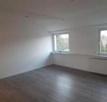 Dachgeschosswohnung in Derne: 3 Zimmer, 75m², saniert - Lünen Alstedde