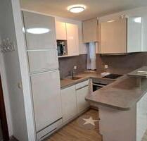 1,5 Zimmer Wohnung mit neuwertiger Küche, Balkon, Garage - Mulfingen