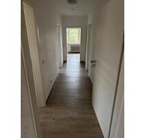 Helle Dachgeschosswohnung in bester Wohnlage in Bielefeld - Gütersloh Avenwedde