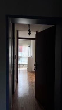 Foto - Möblierte 1-Zimmer-Wohnung mit Balkon, Aufzug & guter Anbindung i