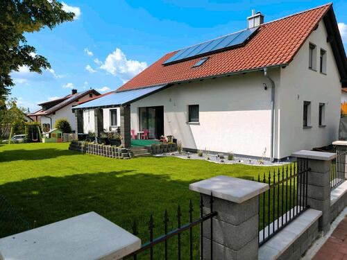 Foto - Zweifamilienhaus zu vermieten - 1.400,00&nbsp;EUR Kaltmiete, ca.&nbsp; 188,00&nbsp;m&sup2;