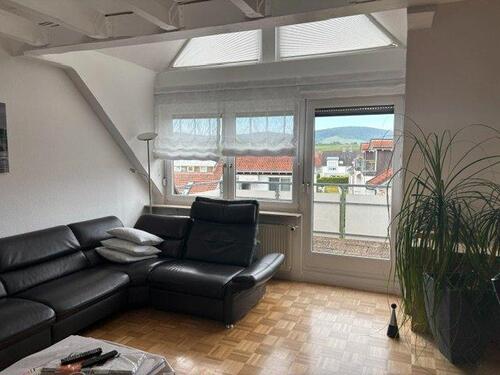 Foto - attraktive große DG-Wohnung EBK, 2 x TG Stellplätze in Weinstadt