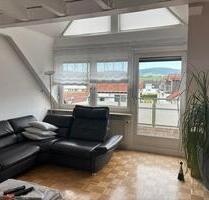attraktive große DG-Wohnung EBK, 2 x TG Stellplätze in Weinstadt