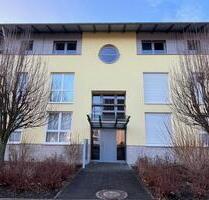 Wohnung, 2 Zimmer, Einbauküche, Bad, Balkon, PKW-Stellplatz - Lemgo