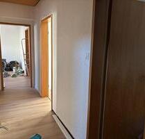 Rennovierte 5-Zimmer Maisonette-Wohnung mit Balkon & Terrasse - Walheim