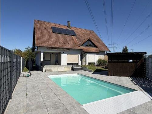 Foto - Gepflegte, großzügige, 4,5-Zi.-Whn.in Rastatt mit Garten u. Pool
