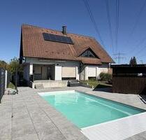 Gepflegte, großzügige, 4,5-Zi.-Whn.in Rastatt mit Garten u. Pool