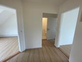 Foto - Anfragenstopp! Erstbezug nach Sanierung: helle DG-Wohnung