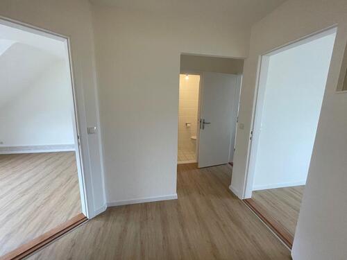 Foto - Anfragenstopp! Erstbezug nach Sanierung: helle DG-Wohnung