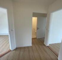 Anfragenstopp! Erstbezug nach Sanierung: helle DG-Wohnung - Bremen Neustadt Anfragenstopp! Erstbezug nach Sanierung: helle DG-Wohnung - Bremen Neustadt