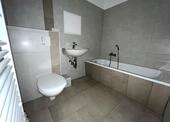 Foto - Große 3-Raum-Wohnung - Frisch saniertes Bad mit Wanne