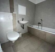 Große 3-Raum-Wohnung - Frisch saniertes Bad mit Wanne - Oschersleben (Bode)