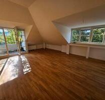 Dachgeschosswohnung in Berlin-Mitte mit 2 Terrassen und Grünblick