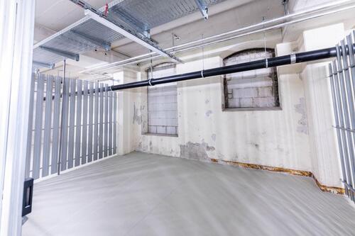 Foto - Storage-Räume Lagerflächen Kellerabteile mit Lastenaufzug