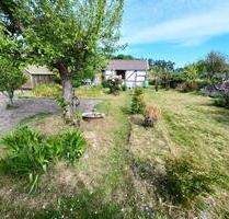 Schöne massive Gartenlaube auf Pachtland - Ribnitz-Damgarten