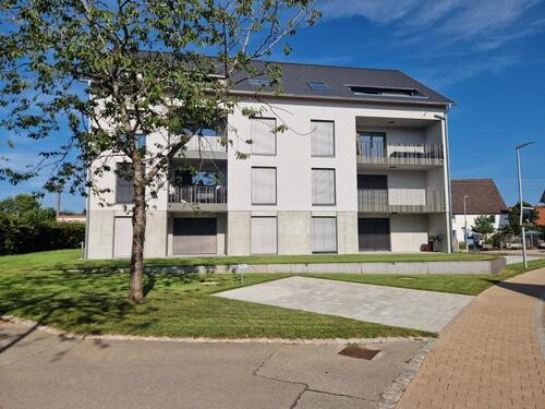 Foto - 4-Zimmer-Wohnung zur Miete - 995,00&nbsp;EUR Kaltmiete, ca.&nbsp; 94,00&nbsp;m&sup2;