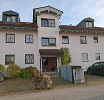 Ruhige u. gepflegte 4-Zimmer Wohnung sofort bezugsfähig - Stephanskirchen