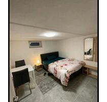 WG ZIMMER ZU UNTERMIETEN: Möbliert - Augsburg Pfersee