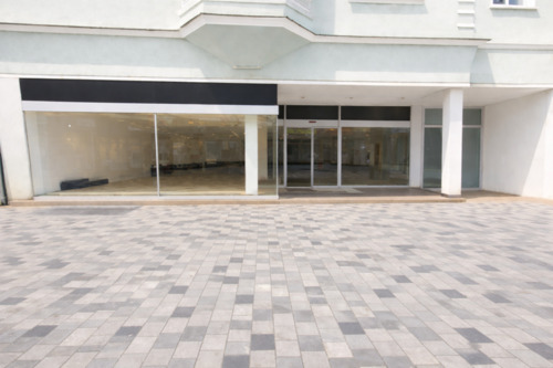 Foto - Großzügiges Ladenlokal mit Schaufensterfront in zentraler Fußgängerzone von Dillingen