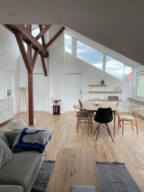 Foto - Lichtdurchflutete 3-Zimmer Wohnung mit Garage