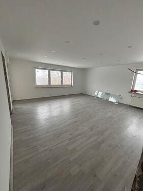 Foto - Helle 2-Zimmer Wohnung mit 80m2 Wohnfläche zu vermieten