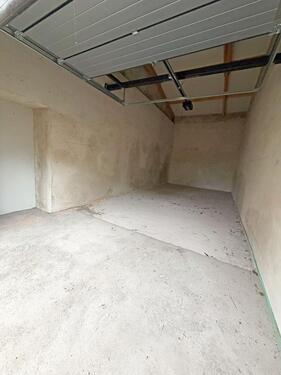 Foto - Ebenerdige GarageLagerfläche 30,53 qm mit Freifläche und Stromanschluss zu vermieten