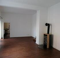 Schöne Wohnung Nähe Klinikum 3 ZKB mit Stellplatz und EBK - Weiden in der Oberpfalz