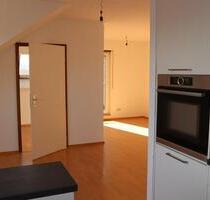 Kleine aber sehr feine Dachgeschosswohnung mit 2 Balkonen - Bad Vilbel