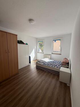 Foto - Großzügige 3-Zimmer-Wohnung mit modernem Badezimmer und Küche