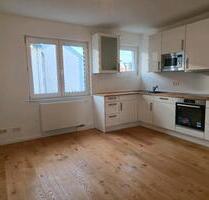 Modern & bezugsfertig: Provisionsfreie Zwei-Zimmer ETW mit Loggia - Köln Nippes