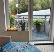 Helle, gemütliche, renovierte, 2 ZKB, 58 m²,2 Balkonen - Saarbrücken Scheidt