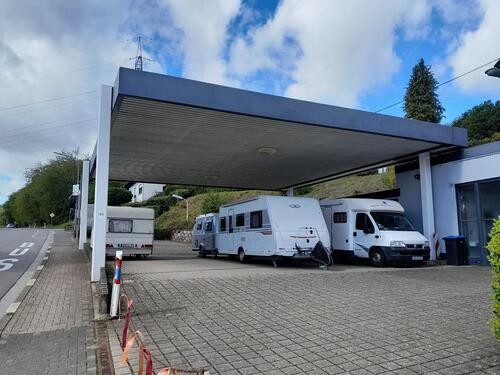 Foto - Wohnmobil Winter Stellplatz überdacht Kamera überwacht 247 zug.