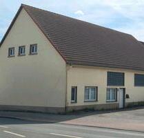 Vielseitige Halle (ca. 240 m²) mit Büro, WC & Heizung - Blomberg