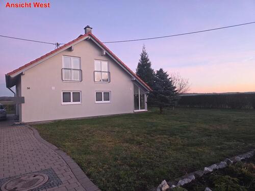 Foto - Einfamilienhaus mit Wintergarten, Garten & Garage zu vermieten