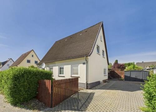 Foto - Frisch renoviertes Haus mit Garten, Wintergarten & Windfang