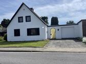 Foto - Kleines Einfamilienhaus mit großem Grundstück zu verkaufen