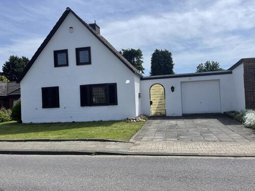 Foto - Kleines Einfamilienhaus mit großem Grundstück zu verkaufen