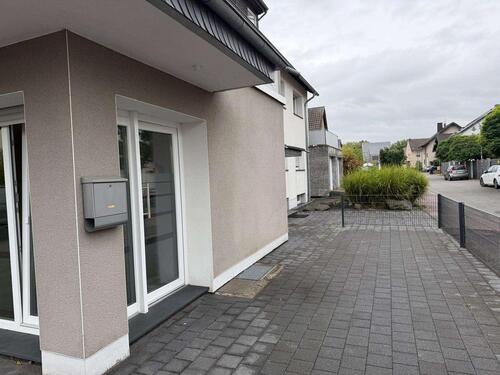 Foto - Helle Büro- Praxisräume in Troisdorf-Bergheim mit Stellplätzen
