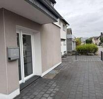 Helle Büro- Praxisräume in Troisdorf-Bergheim mit Stellplätzen