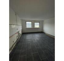 Frisch Rennovierte 4 Zimmerwohnung in Idar-Oberstein zu vermieten [HMR-O70E04]