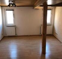 2 Zimmer in 3er WG zu Vermieten, Wohnung zentral in Groß-Gerau