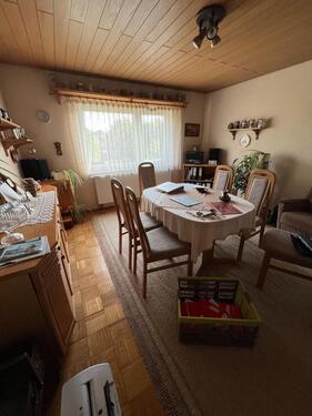 Foto - 5 Zimmer sanierte Wohnung in freistehendem ZFH, Lich Langsdorf