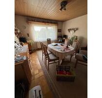 5 Zimmer sanierte Wohnung in freistehendem ZFH, Lich Langsdorf