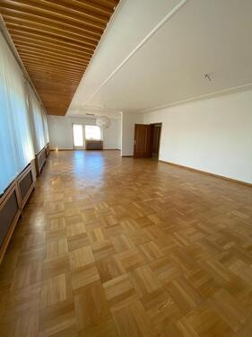 Foto - Exkl. 4-Zimmer-Wohnung 195 m² Mühlberg Nähe Gießen Waldrandlage