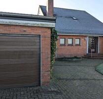 Einfamilienhaus mit Einliegerwohnung in Bloherfelde - Edewecht