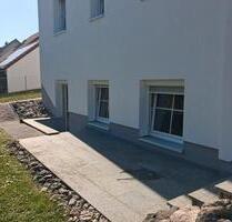 Vermiete helle 2-Zimmer-Kellerwohnung (Souterrain) in Pfaffenberg - Mallersdorf-Pfaffenberg
