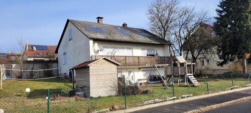 Foto - Einfamilienhaus mit Einliegerwohnung