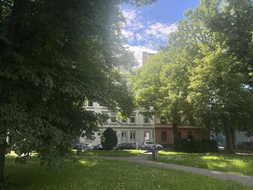 Foto - 1A-Lage, Exklusive 2-Zimmer-Altbau-Wohnung am Park mitten in Alt-Sachsenhausen